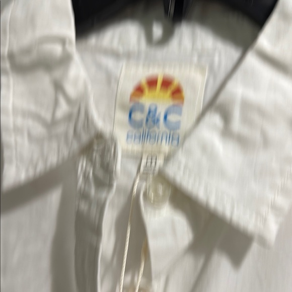 C&C California Women’s White Button-Up Women's Top - Picture 5 of 6
